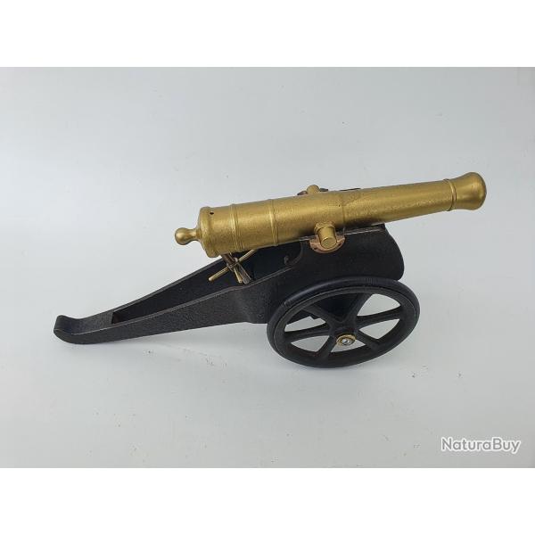 Maquette d'un canon du XIXe si�cle, construite en bronze et m�tal