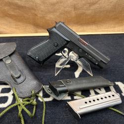 Pistolet SIG P220 (P75) Arm&eacute;e Suisse 3 chargeurs et holster