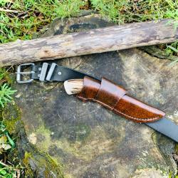 couteau de chasse d'artisan, manche bois de cerf, mammouth, phacoch&egrave;re / lame 80crv2