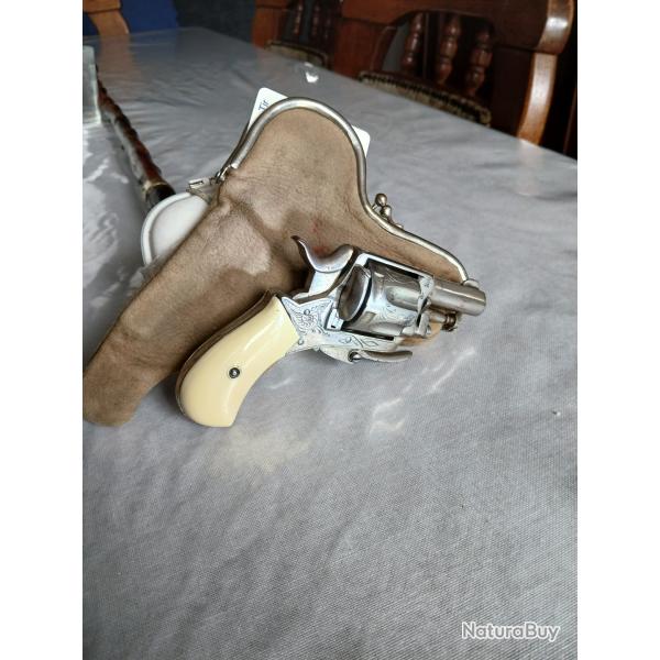 Vent tr�s beau pistolet 320. 6c tout sculpteur apte au tir