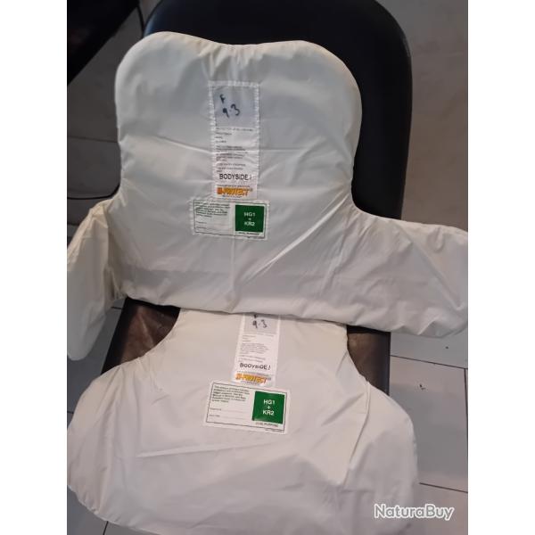 Ench�re lot de 2 plaques balistiques 3a contre les armes de poings et les lames  MEHLER 65X41 42X40