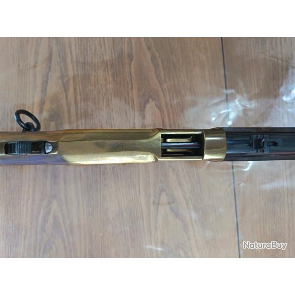 Carabine yellow boy uberti 1866 22lr levier sous garde.