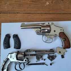 Smith & Wesson Safety Hammerless 38SW  (manque percuteur) et &eacute;pave Smith & Wesson Safety Hammer 32SW