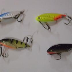 Lot de 4 lames vibrantes ou lipless pour la p&ecirc;che des carnassiers