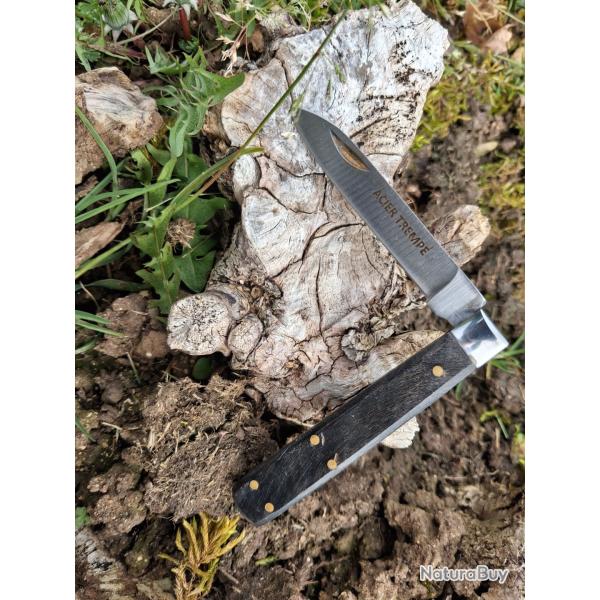 Petit couteau acier tremp�