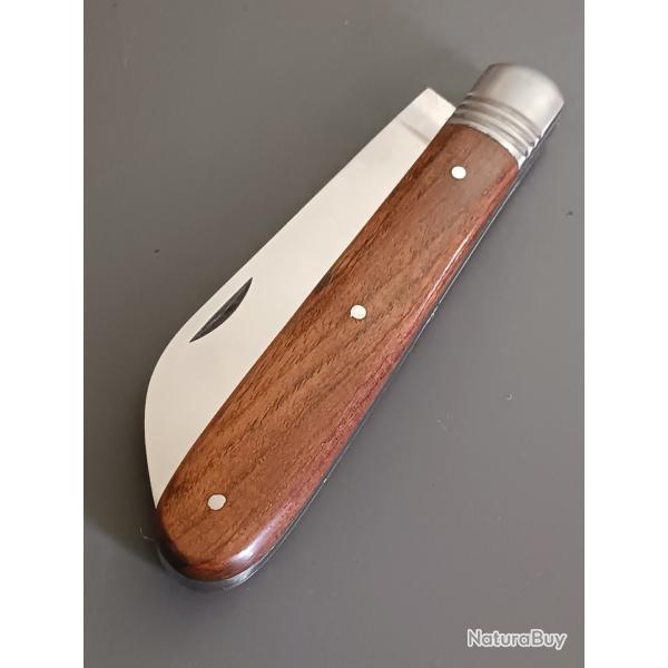 COUTEAU LANGRES, THIERS, manche BOIS, tr�s bon �tat.