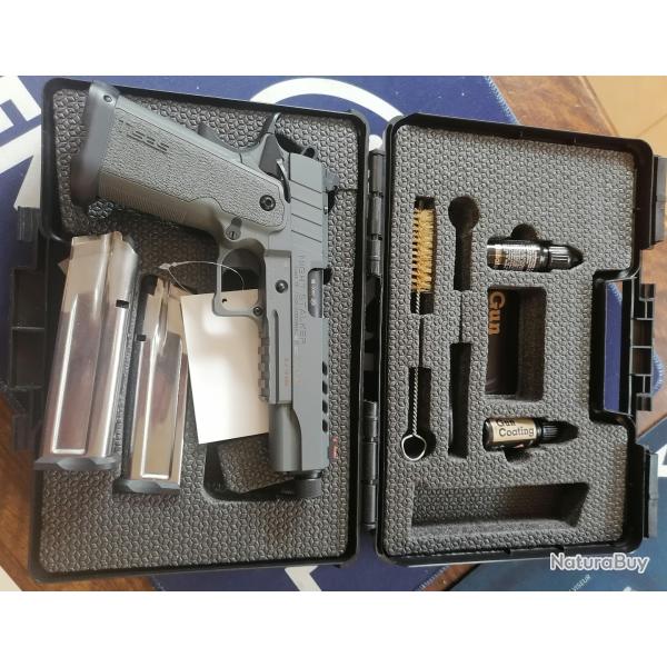 PISTOLET TISAS 2011 DOUBLE STACK NIGHT STALKER CAL. 9X19 OPTIC READY