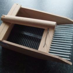 Pince &agrave; baie, peigne ou r&acirc;teau &agrave; myrtilles neuf