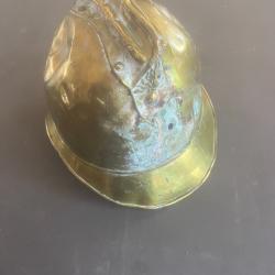 une &eacute;pave de casque de pompier en laiton fin XIX &deg; siecle