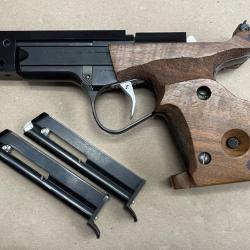 Pistolet Unique DES/69-U 22.lr