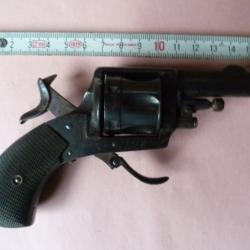 TRES BEAU REVOLVER BULLDOG 320, AVEC SON ETUI EN PEAU D'ORIGINE EN PARFAIT ETAT