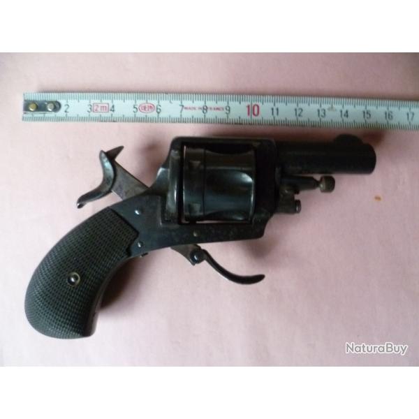 TRES BEAU REVOLVER BULLDOG 320, AVEC SON ETUI EN PEAU D'ORIGINE EN PARFAIT ETAT