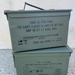 Lot de deux caisses &agrave; munitions vides kaki