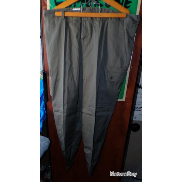 PANTALON DE L'ARMEE FRANCAISE SANS TAMPON DE LA PERIODE DE 1993 , TAILLE 54 EN TAILLE CIVILE SOIT 10