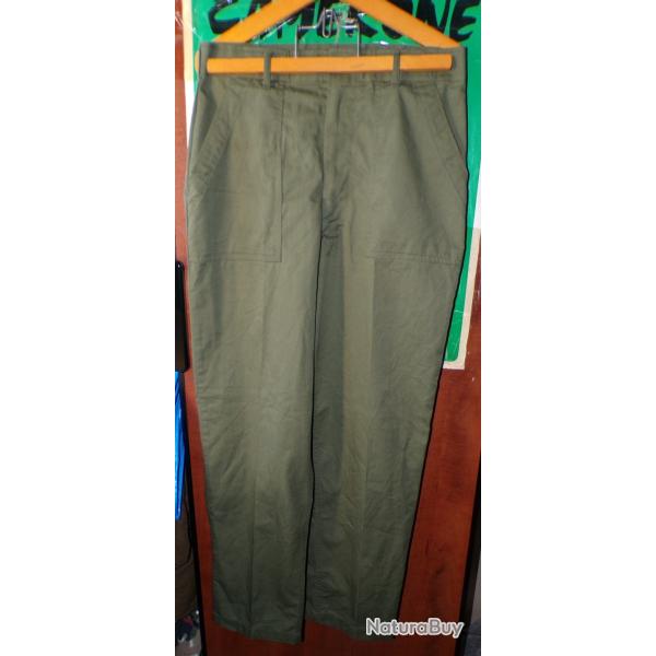 ARMEE AMERICAINE U.S : PANTALON DE L'ARMEE AMERICAINE  DE LA PERIODE DE 1979 , TAILLE 40 OU M EN TAI
