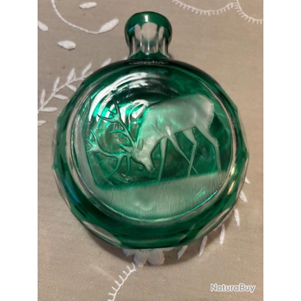Magnifique flasque en cristal de Saint Louis,sc�ne de chasse.