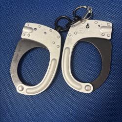 Menottes RIVOLIER double s&eacute;curit&eacute; mod&egrave;le 2018 avec cl&eacute; ronde