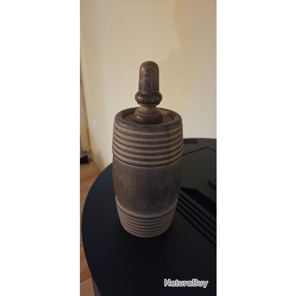 Tonnelet a poudre noire