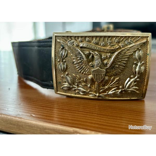Boucle et ceinturon cuir originale d'Officier de la p�riode de la guerre de s�cession
