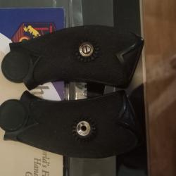 Plaquette revolver national arms cal 38 sw .