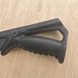 Poign&eacute;e FAB d&eacute;fense PTK