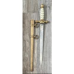 Poignard d'officier de la marine imp&eacute;riale par E & F Horster.