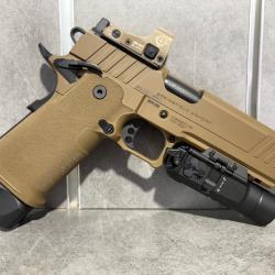 "PACK" Pistolet SPRINGFIELD 1911 Prodigy FDE Calibre 9 mm Para + Point rouge SIGHTMARK + Lampe FENIX
