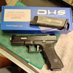 Glock 17 DWS Airsoft Artisan avec 2 chargeurs