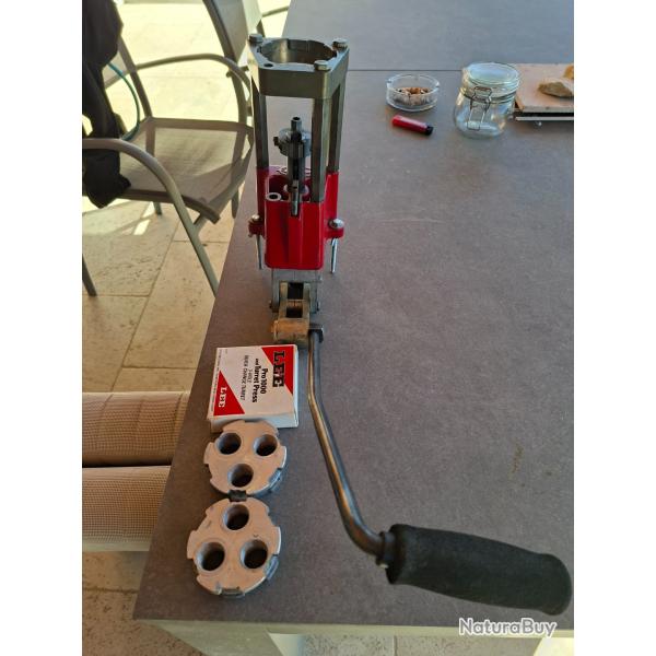 Presse Lee avec deux tourrettes 3 trous