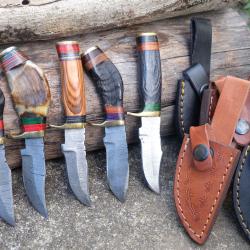 LOT DE 5 Couteau Skinner Damas Lame 256 Couches Manche Bois Corne de B&eacute;lier Fab Artisanale Etui Cuir