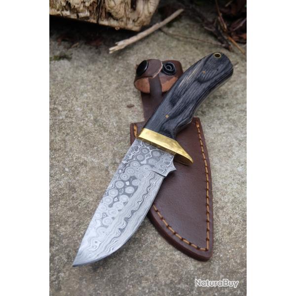 Skinner Couteau de Chasse Damas Lame 256 Couches Manche Bois Brown/Acier Fabric Artisan Etui Cuir