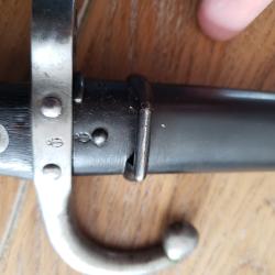 Belle baillonette ancienne de marine, dans un superbe &eacute;tat, bien poin&ccedil;onn&eacute; de l'ancre.