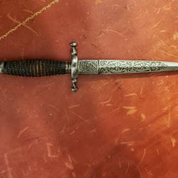 Tr&egrave;s belle dague ancienne de vertu tol&egrave;de toledo