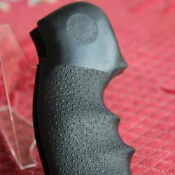 Poign&eacute;e Hogue pour revolver Smith et Wesson carcasse K ou L Square butt