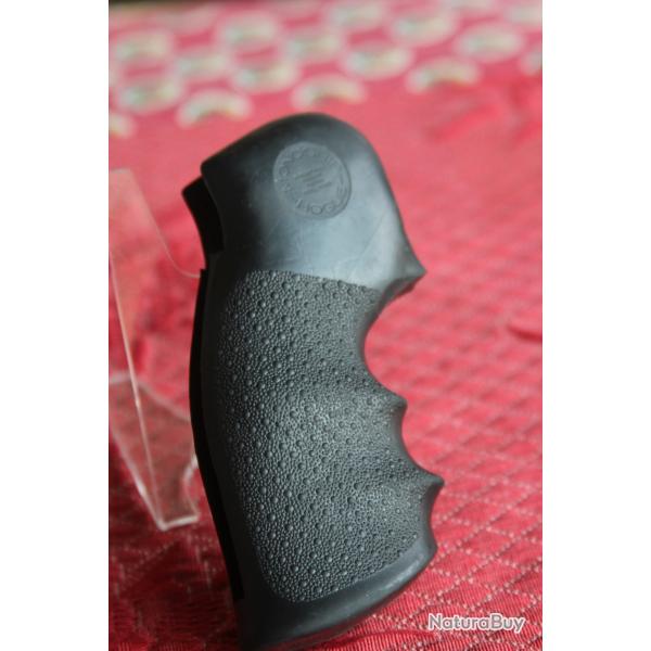 Poign�e Hogue pour revolver Smith et Wesson carcasse K ou L Square butt
