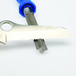 Warthog Fusil &agrave; aiguiser diamant dentel&eacute; avec manche - Aff&ucirc;tage lames crant&eacute;es