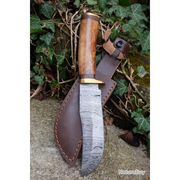 Skinner Couteau de Chasse Damas Lame 256 Couches Manche Bois Brown/Laiton Fabric Artisan Etui Cuir