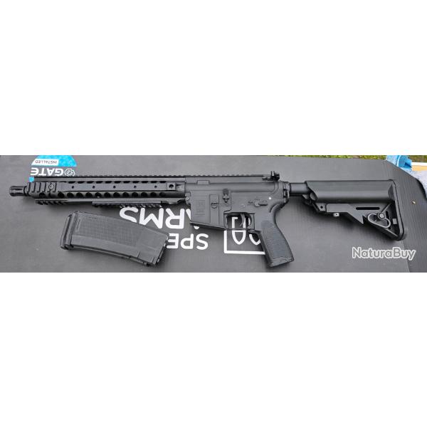 Replique airsoft M4 Specna arms SA 06 EDGE avec 2 chargeurs