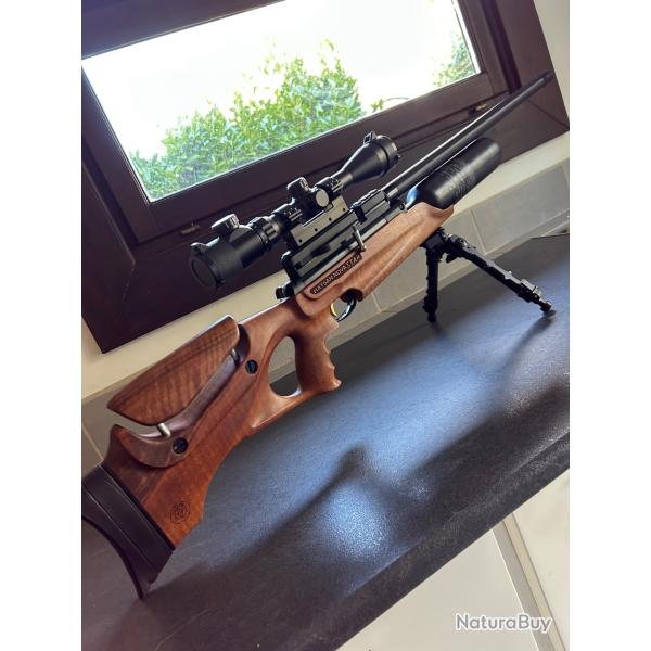 HATSAN NOVASTAR 5.5 cal. PCP.  Version haute puissance. Cat C avec accessoires Comme neuf