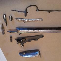 Lot de quelques pi&egrave;ces LECORNU LYONNET PORTE (fusil ancien poudre noire XIX eme si&egrave;cle ?)
