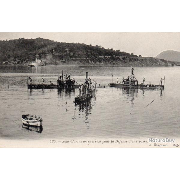 Carte Postale Sous-Marins en exercice pour la D�fense d'une passe -N�7699