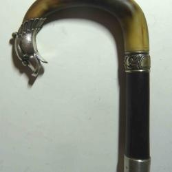 TRES BELLE CANNE EN &Eacute;BENE ORIGINE ANGLETERRE POMMEAU EN OS L=88cm