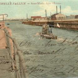 Carte Postale Ancienne La Rochelle-Pallice Sous-Marin dans l'&Eacute;cluse -N&deg;7711
