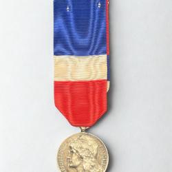 (118.001) M&eacute;daille d'honneur Commerce - Travail - Industrie