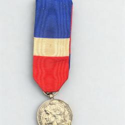 (118.004) M&eacute;daille d'honneur Commerce - Travail - Industrie