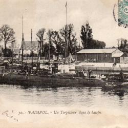 Carte Postale Paimpol - Un Torpilleur dans le bassin -N&deg;7717