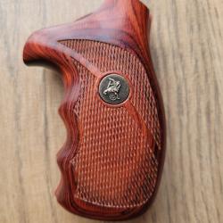 poignee pour smith et wesson en noyer