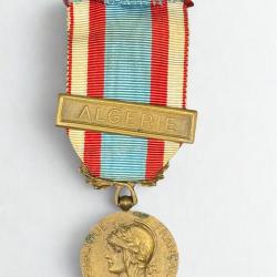 (37.007) M&eacute;daille comm&eacute;morative des op&eacute;rations de s&eacute;curit&eacute; et de maintien de l'ordre