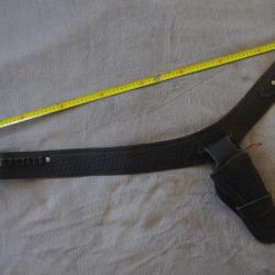 Ceinturon Western avec holster sans prix de r&eacute;serve