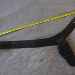 Ceinturon Western avec holster sans prix de r&eacute;serve